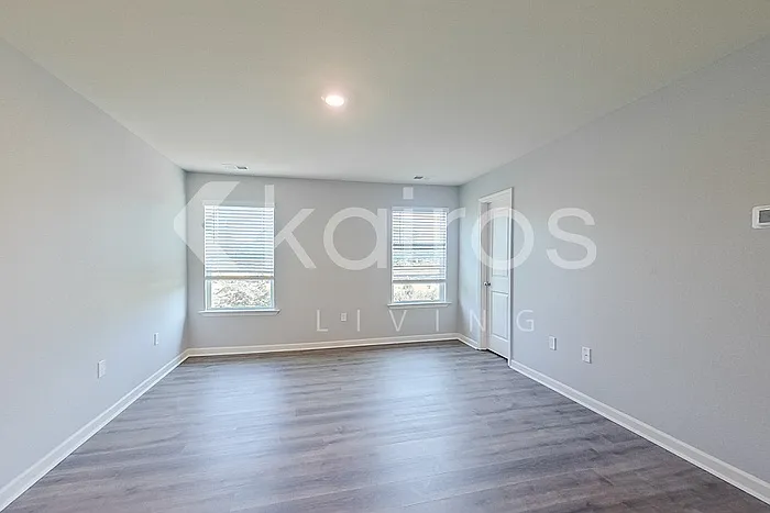 1111 Freedom Pkwy — Photo 24
