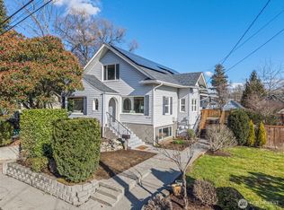 8722 Hamlet Ave S, Seattle, WA 98118