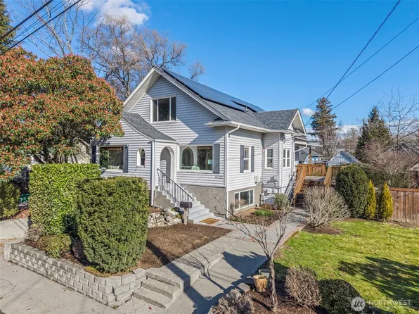 8722 Hamlet Ave S, Seattle, WA 98118