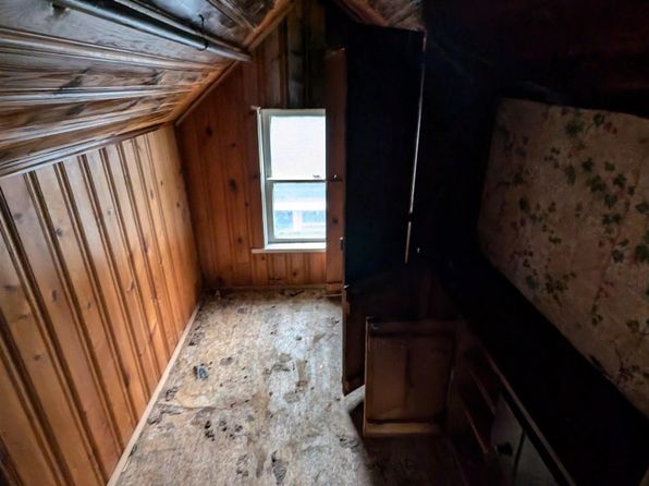1205 Queen St, South Bend, IN 46616