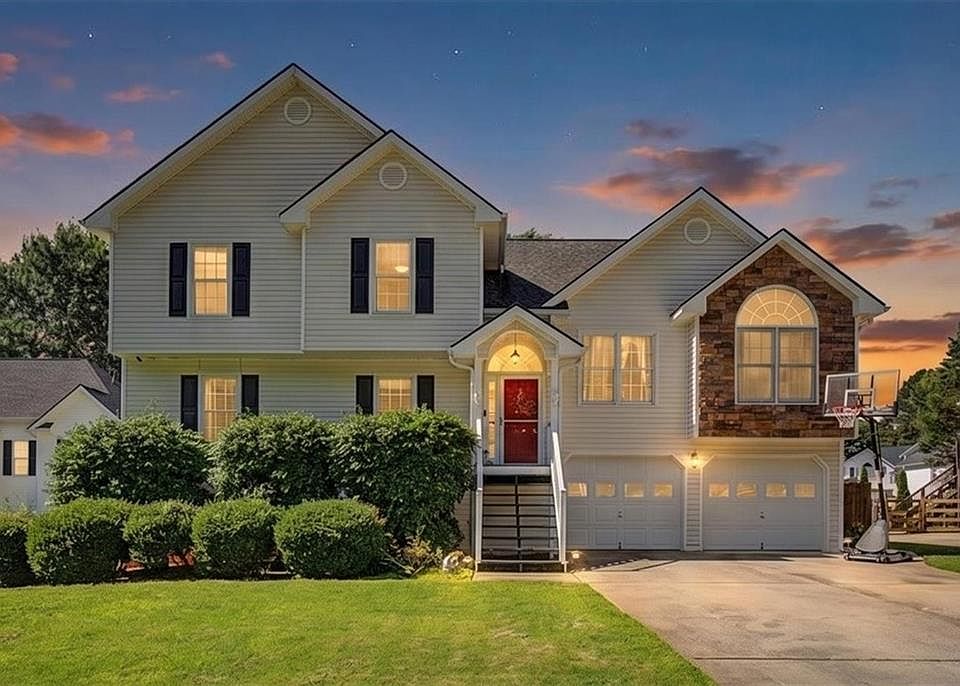 1st image of 214 Moore Valley Way