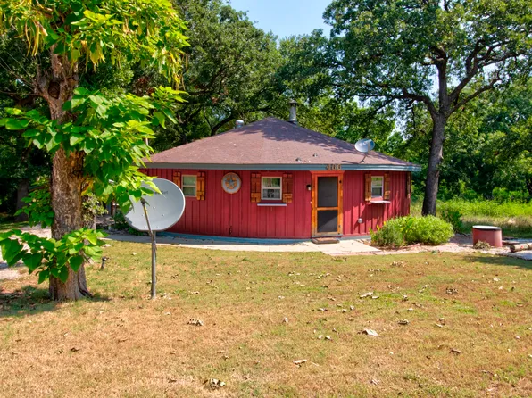 400 Oak St, Nocona, TX 76255