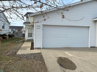1747 49th St S, Fargo, ND 58103