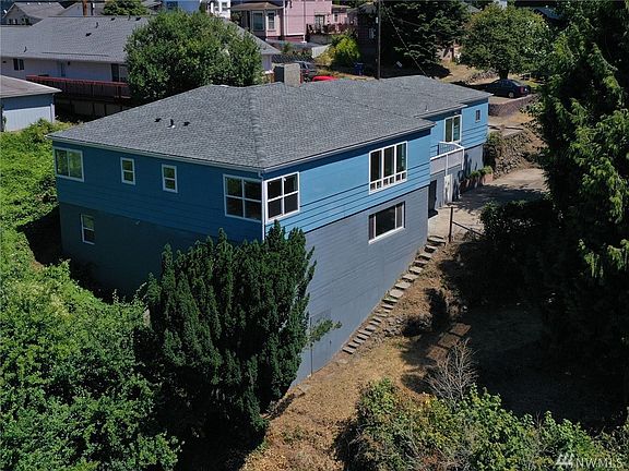 2nd image of 203 N 6th Ave