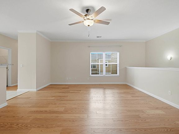 2nd image of 2203 Regency Ct