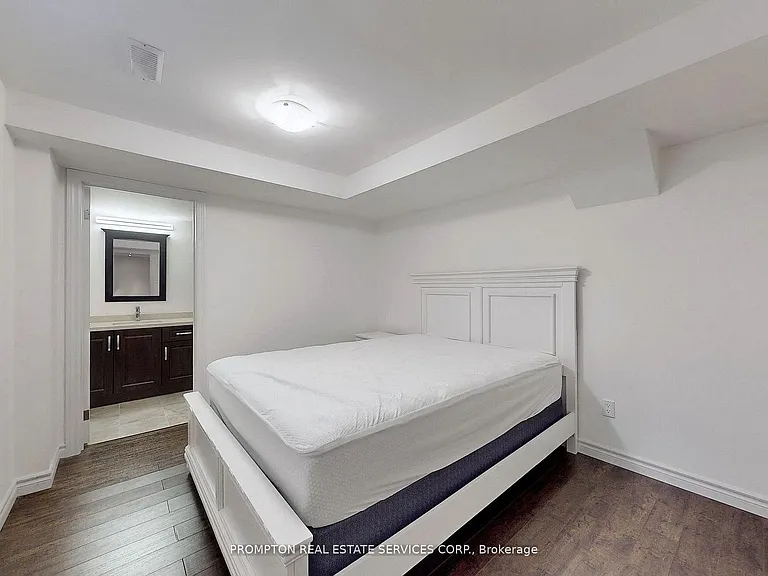 18 Bridleford Ct — Photo 42