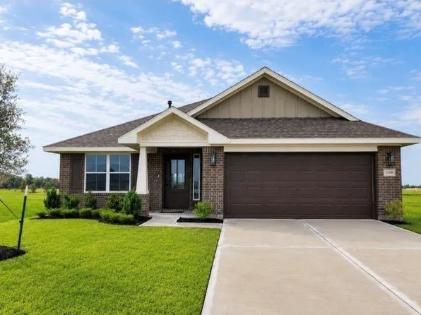 2100 Emerald Lake Trl, Dayton, TX 77535