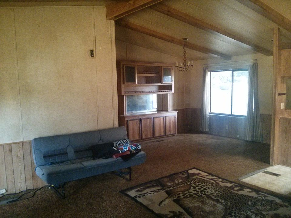 1st image of 2621 S 138th St