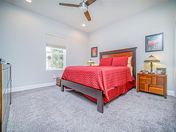 5th image of 2389 Pearl Cider St