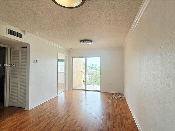 4th image of 2441 SW 31st Ave APT 207