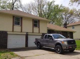 11105 NW Walnut Creek Dr, Kansas City, MO 64152