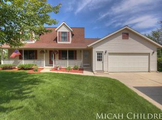 1949 Bluffview Dr SW, Byron Center, MI 49315
