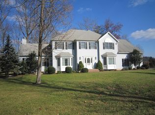 14 Eagle Dr, Ringoes, NJ 08551