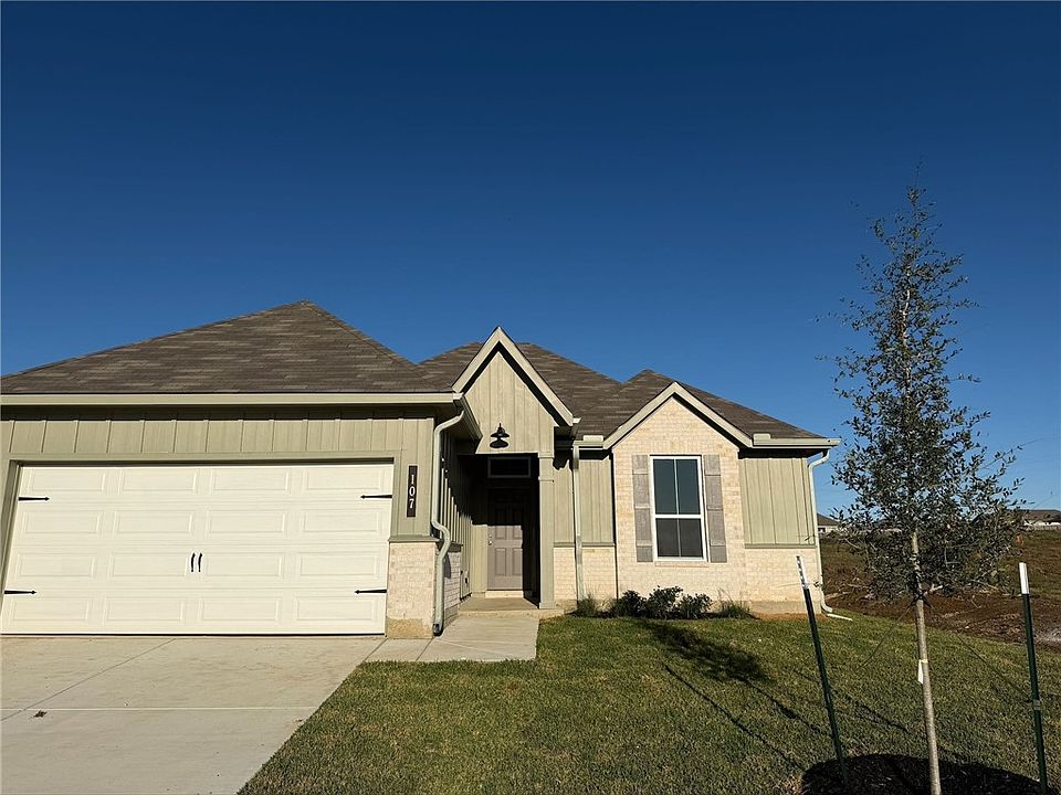 1st image of 107 Hejl Dr