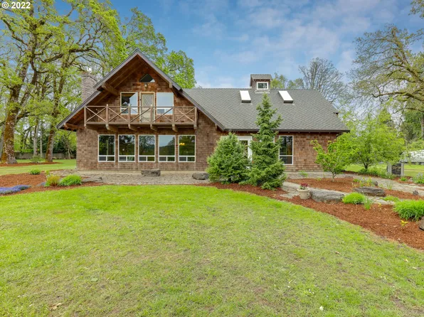 23764 3rd St, Aurora, OR 97002