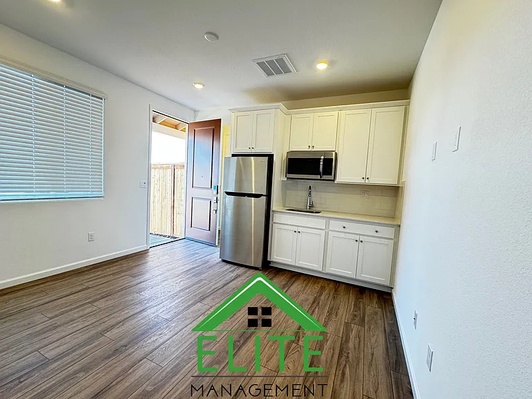 7472 Mendon Way #2 — Photo 6