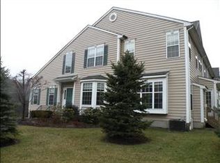 801 Huntington Dr, Fishkill, NY 12524