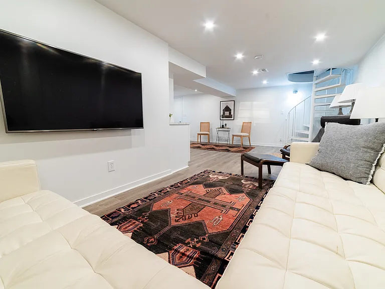 7816 Rosewood Ln — Photo 14