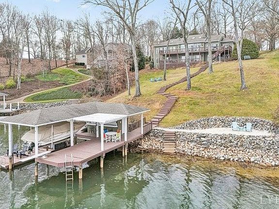 3rd image of 311 Morningwood Ln
