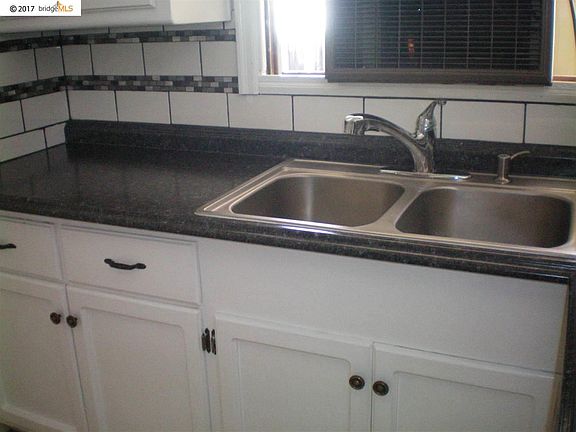 4th image of 66 Linscheid Dr