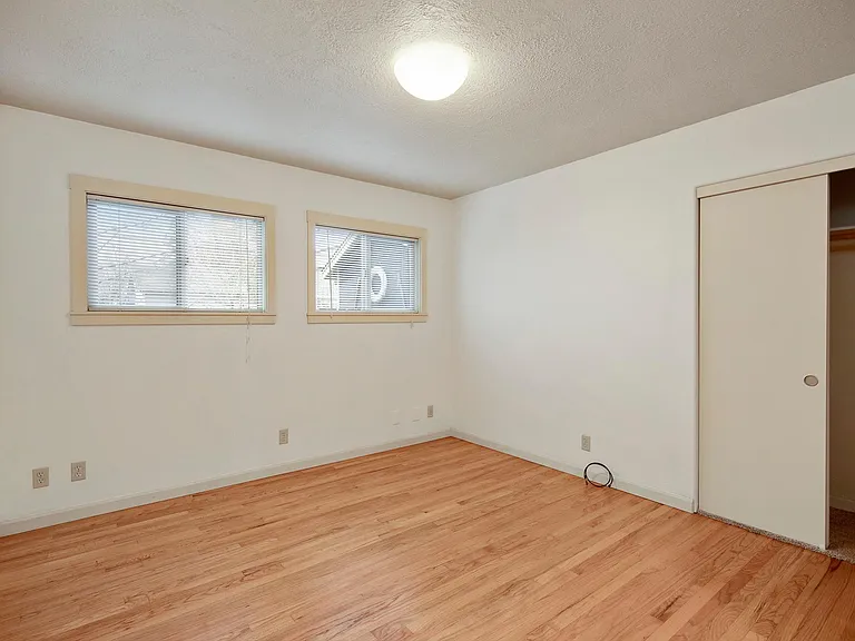 6011 SE Insley St — Photo 15