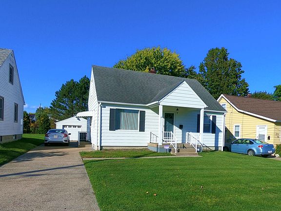 2nd image of 1418 Douglas Ave