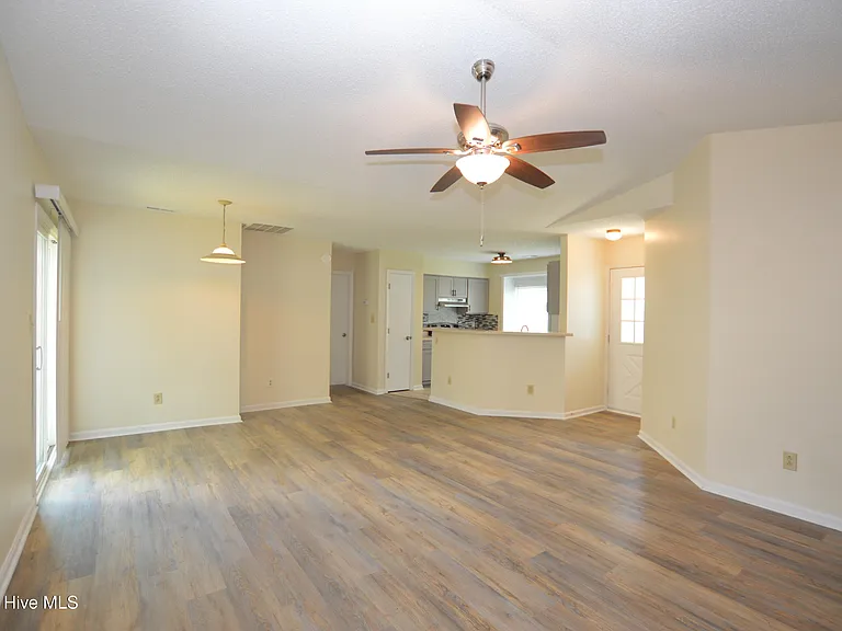 3011 Foxhorn Rd — Photo 5