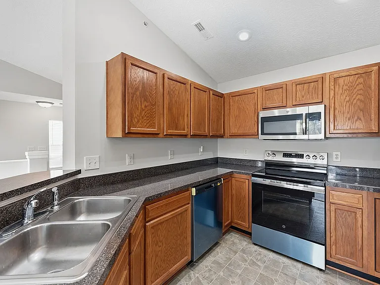 6823 Cloudscape Way — Photo 10