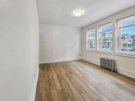 4th image of 367-369 Sanford Ave #1R