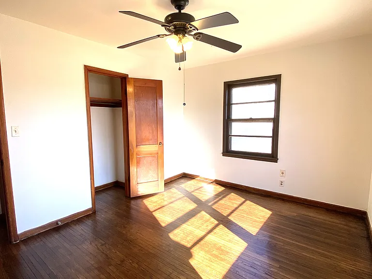 2509 W 38th St — Photo 21