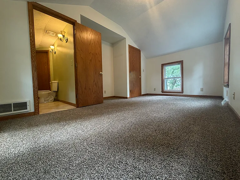 6422 Edison St NE — Photo 22
