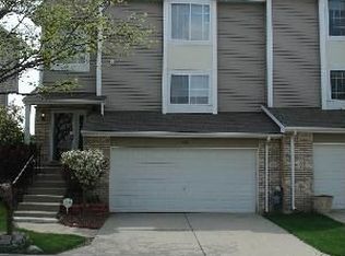 330 Stevens Ct, Grayslake, IL 60030