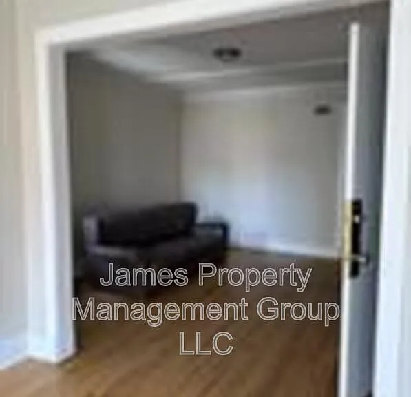 3213 W Warren Blvd #2 — Photo 2
