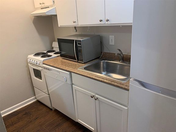 4th image of 4301 Hartford St APT 119