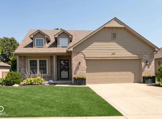 6111 Tree Fox Pl, Indianapolis, IN 46237
