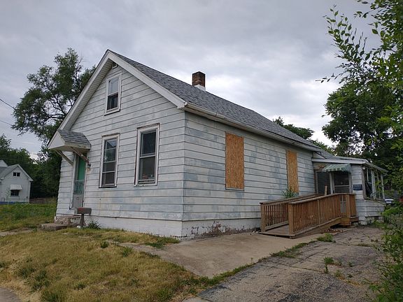 2nd image of 1413 W Ann St