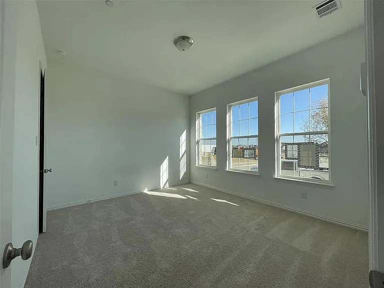 2207 Adena Springs Dr — Photo 11