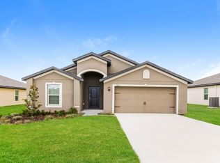 1367 Swan Lake Cir, Dundee, FL 33838