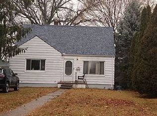 654 Riverbank St, Wyandotte, MI 48192