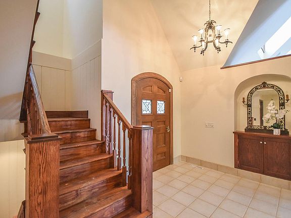 3rd image of 290 Lake Dornoch Dr