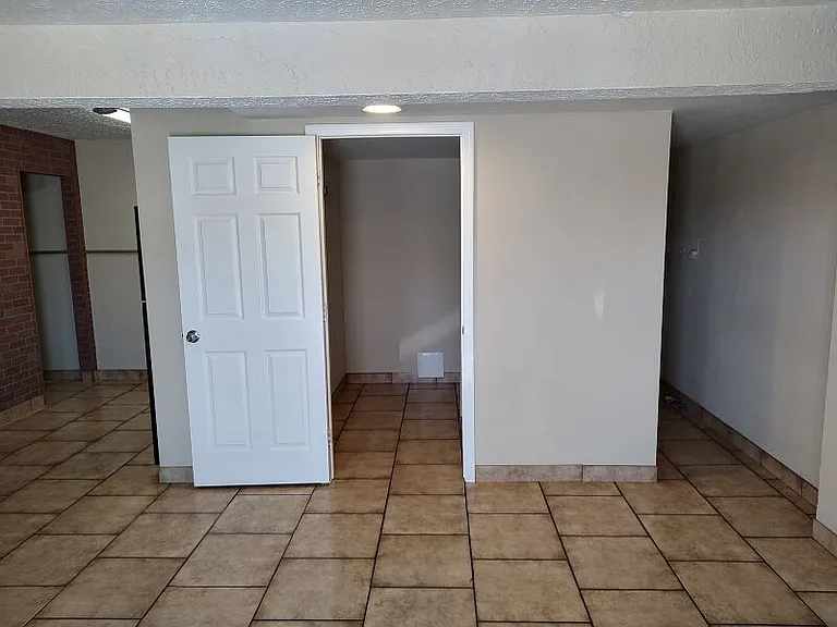 1018 Cutters Way #L — Photo 2