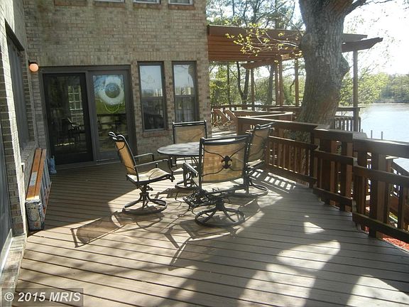 Exterior (Rear) Deck
