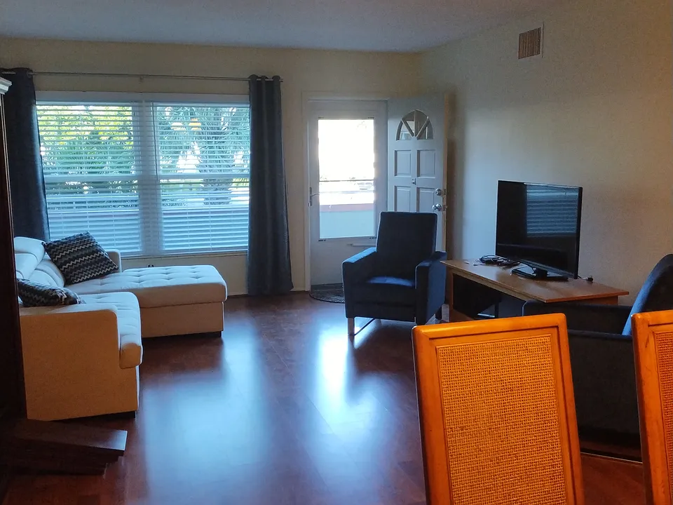 2072 Australia Way W #28