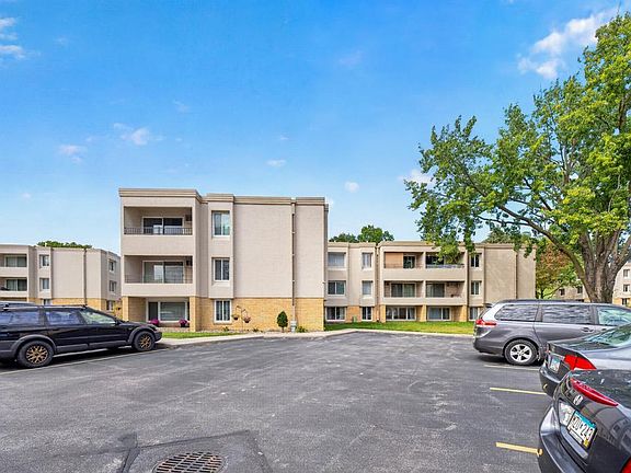 2nd image of 1931 Viking Dr NW APT 21