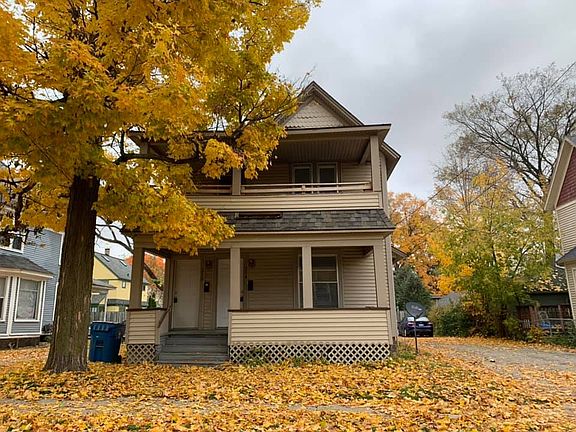 2nd image of 214 Burr Oak St