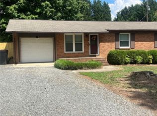 509 Robinhood Rd, Reidsville, NC 27320