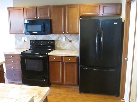 3rd image of 11404 186th St E