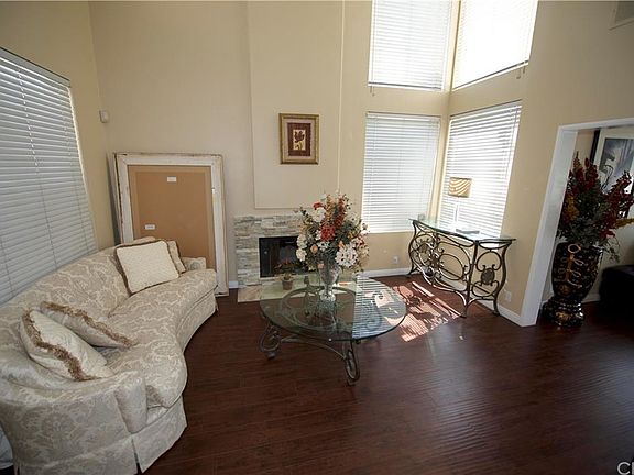 3rd image of 8088 Sorrento St