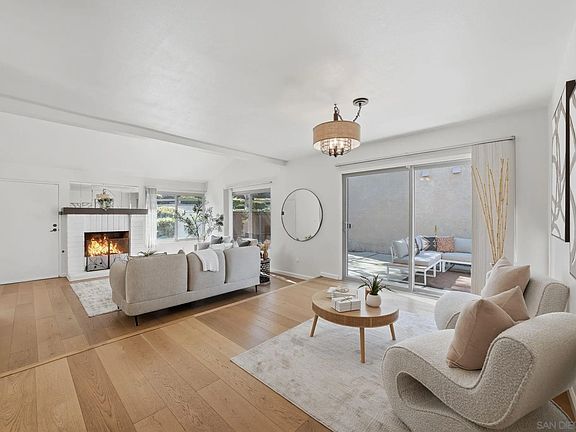 2nd image of 10741 Esmeraldas Dr