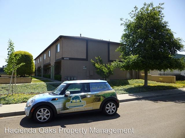 1st image of 1930 S Lincoln St APT 6